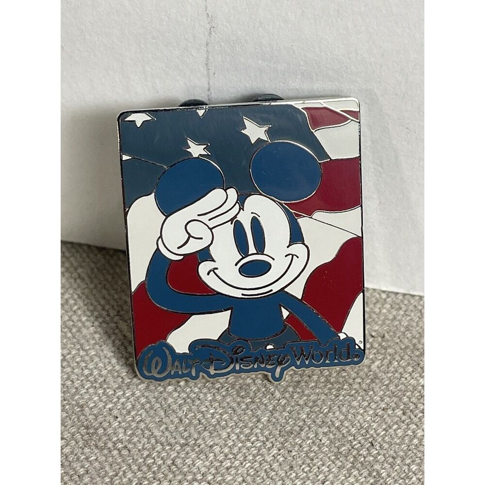 Vintage 2003 Walt Disney World Mickey Mouse Saluting American Flag Patriot Pin